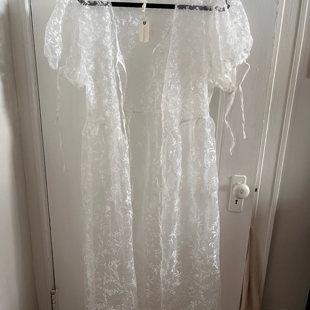 Festival wear—white fairy duster